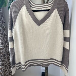 Faherty V-Neck Sweater - Cream and Tan